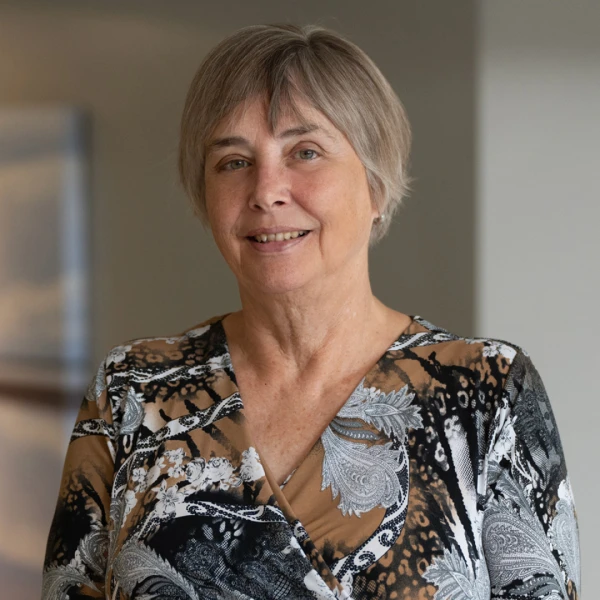 Gail Wallin headshot