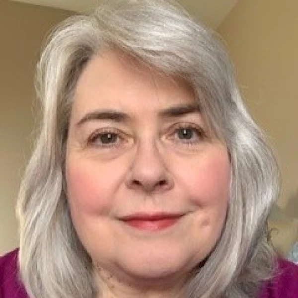 Sharon Savoie headshot